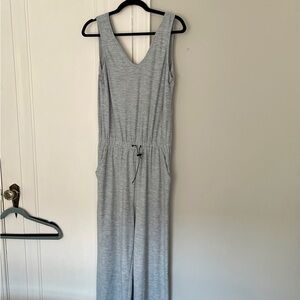 Old Navy Gray Sleeveless Jumpsuit Size Small